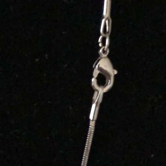 - Locket heart and cross necklace NWOT - Picture 4 of 5